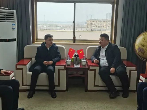 市口岸物流办党组副书记、副主任王磊到集团督导安全工作并参加园区消防应急演练活动