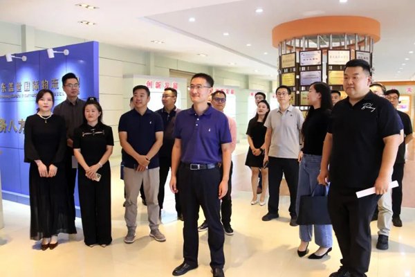 济南市青年企业家协会走进国家物流枢纽主题调研暨青年企业家创新发展座谈会在副会长单位盖世集团成功举办